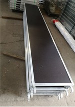 Aliuminio platforma su faneros aikštele