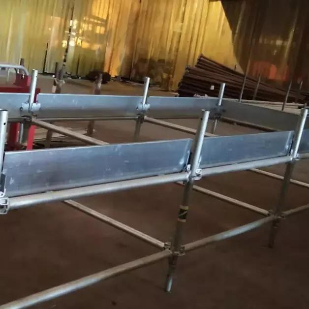 Pirštų lenta pastoliuose